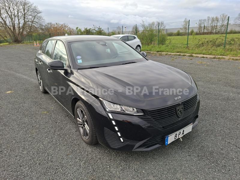 Automobil Peugeot 308 SW ACTIVE PACK ESS 130CV EAT8 Sedan