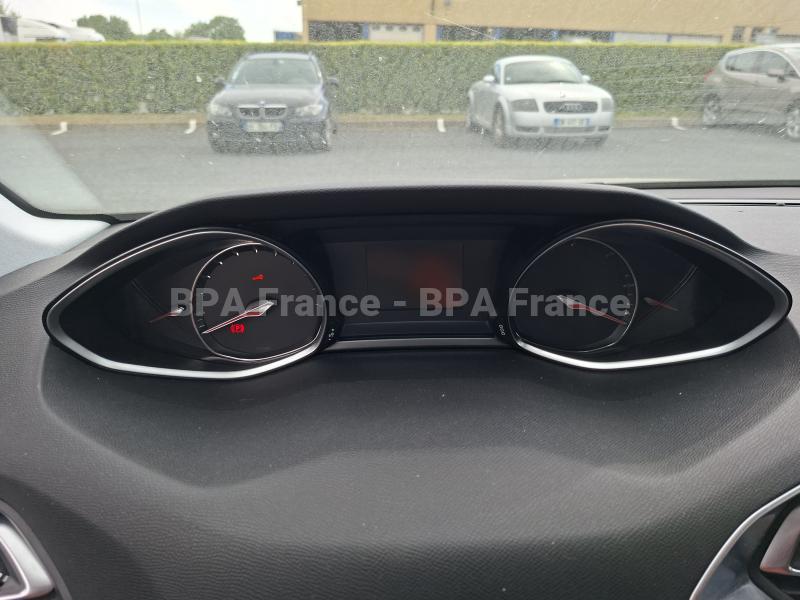 Voiture Peugeot 308 SW ALLURE 100CV Berline