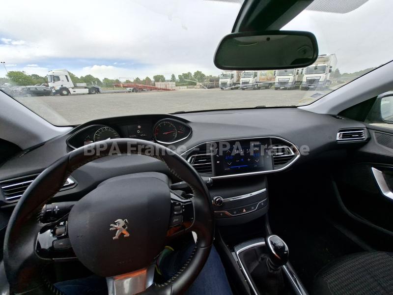 Voiture Peugeot 308 SW ACTIVE BUSINESS 100CV Berline