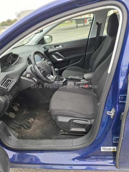 Voiture Peugeot 308 SW ACTIVE BUSINESS 100CV Berline