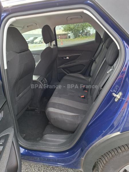 Voiture Peugeot 3008 ACTIVE BUSINESS 130CV EAT8 Berline