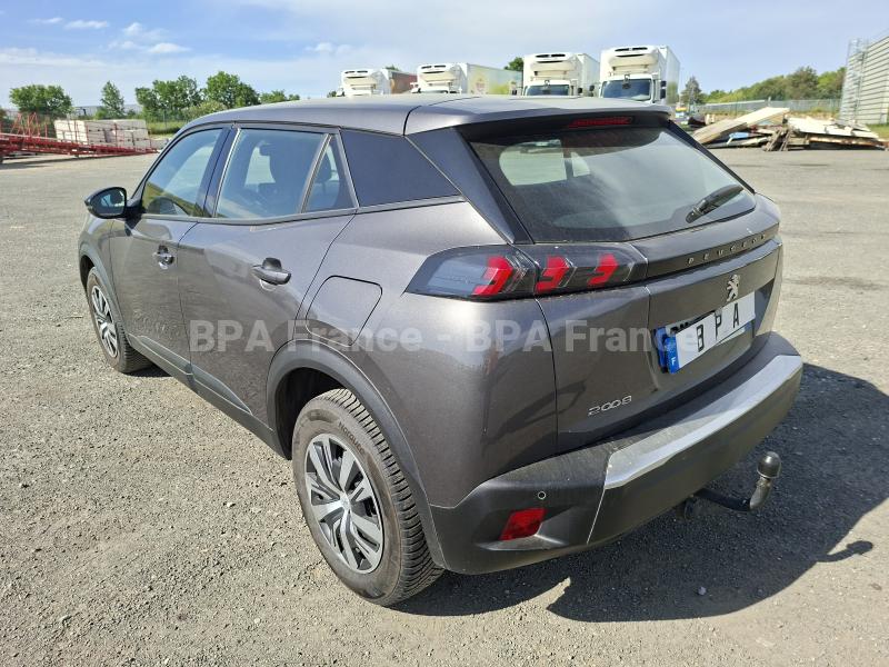 Voiture Peugeot 2008 ACTIVE PACK ESSENCE 100CV Berline