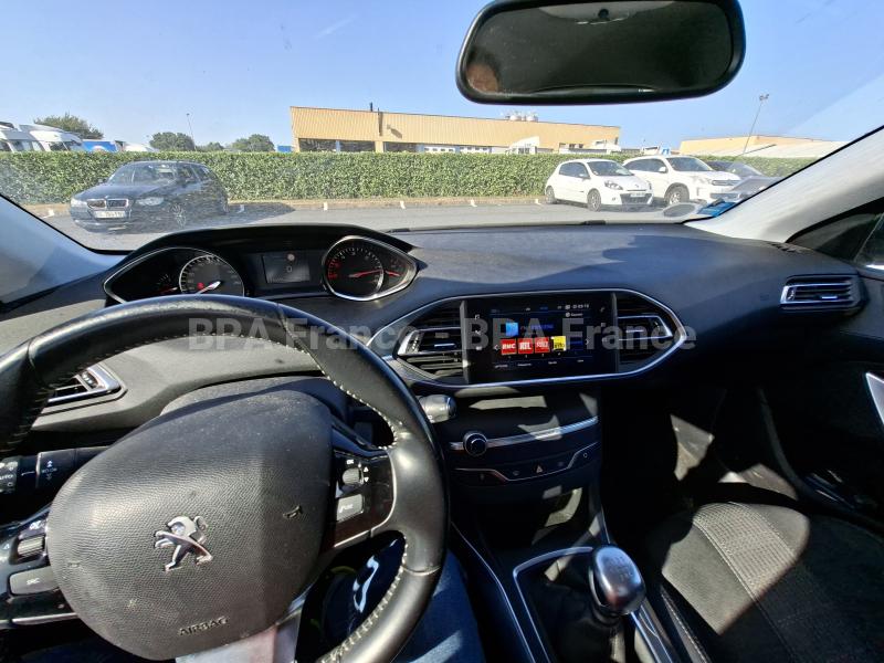 Car Peugeot 308 SW ALLURE 100CV Sedan