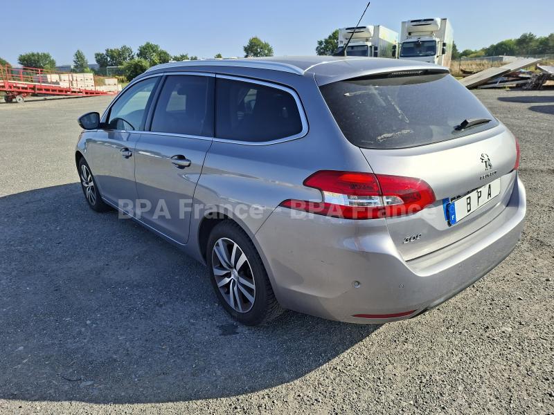 Car Peugeot 308 SW ALLURE 100CV Sedan