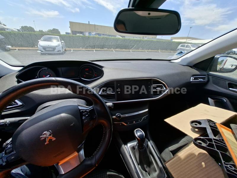 Car Peugeot 308 SW ACTIVE BUSINESS 100CV Sedan