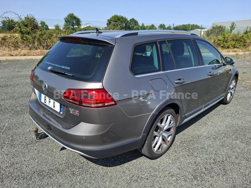 Car Volkswagen Golf Estate