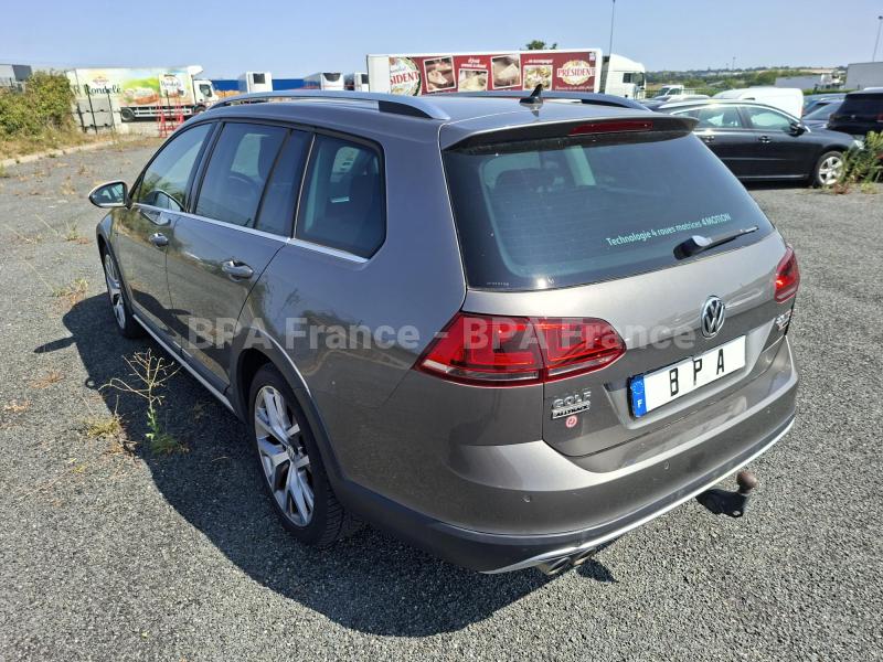 Car Volkswagen Golf Estate