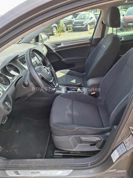 Car Volkswagen Golf Estate