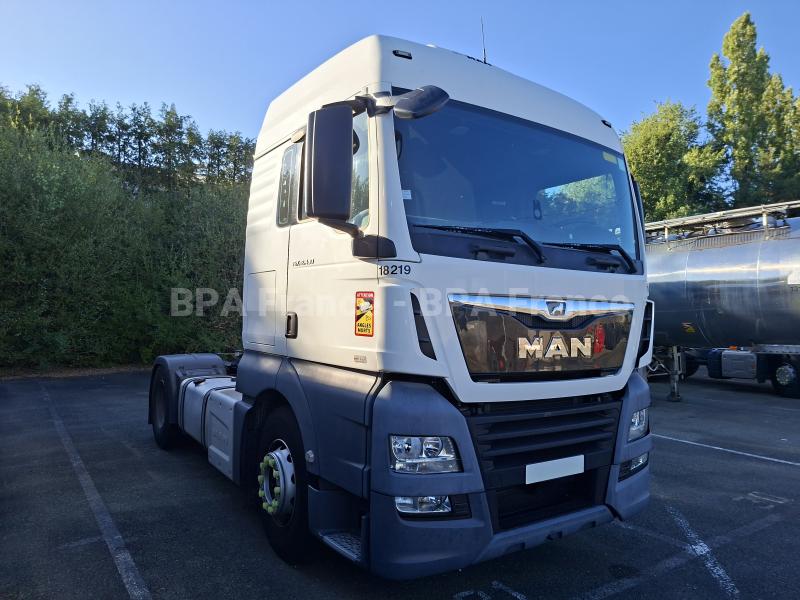 Tracteur MAN TGX18 430CH