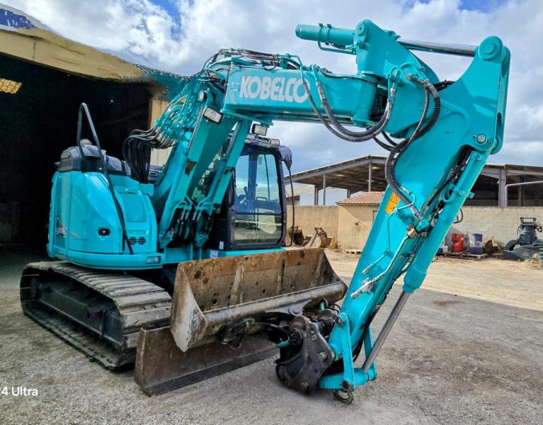 Kobelco                 SK140 SRLC-5