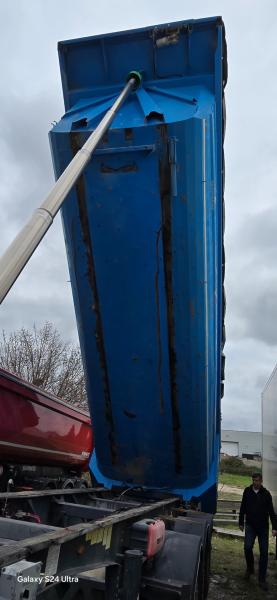 Semi-remorque Tecnocar            