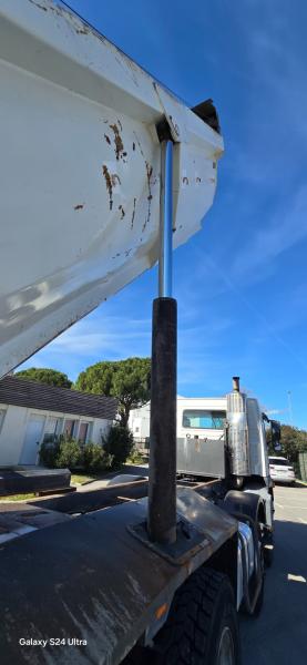 Camion Volvo FM 420
