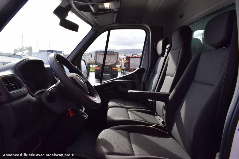Photo Renault Master 165 RED EDITION CAISSE 20m3 + HAYON image 12/17