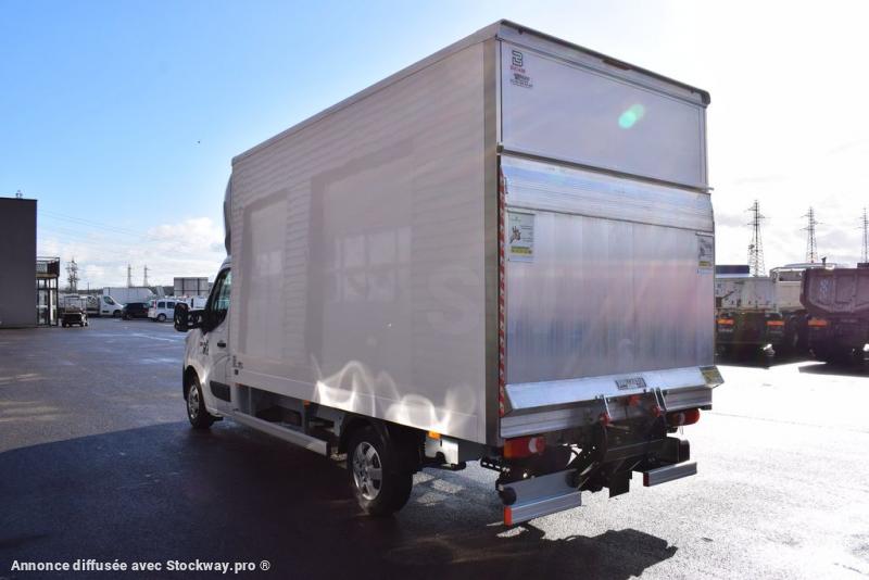 Photo Renault Master 165 RED EDITION CAISSE 20m3 + HAYON image 4/17
