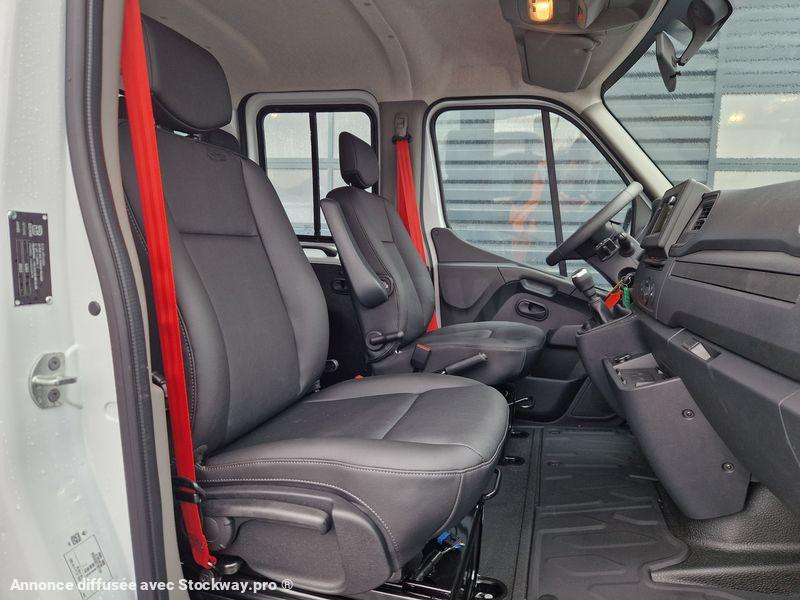 Photo Renault Master DOUBLE CABINE BENNE COFFRE 165CV ROUES SIMPLES image 16/19