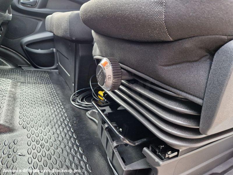Photo Iveco Daily 35C16 image 13/15
