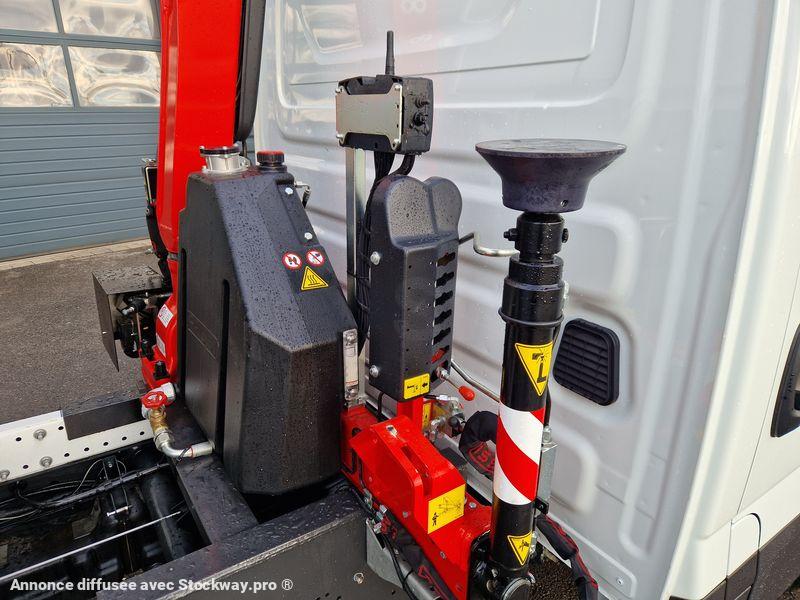 Photo Iveco Daily 35-160 BENNE + GRUE RADIOCOMMANDE + HYDRAULIQUE image 11/19