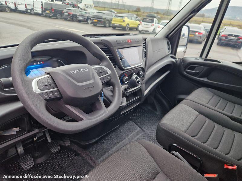 Photo Iveco Daily 35C16 image 16/19