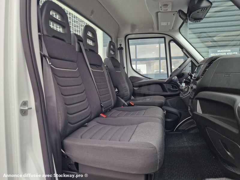 Photo Iveco Daily 35C16 image 19/19