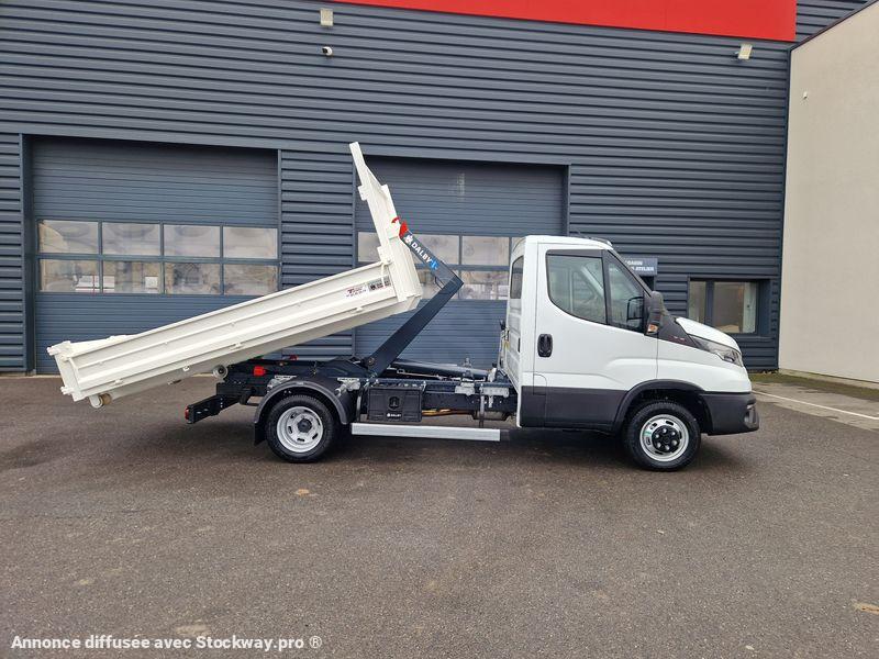 Photo Iveco Daily 35C16 image 2/19
