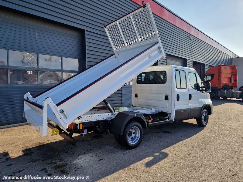 Photo Iveco Daily DOUBLE CABINE BENNE 6 PLACES image 2/19