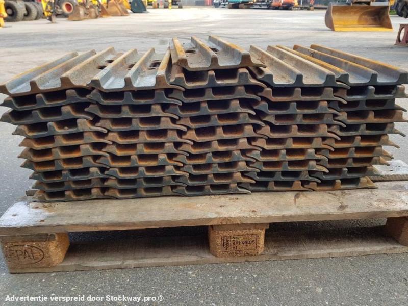 Photo Hyundai Track Pads - Robex 220 - 600mm.  image 8/11