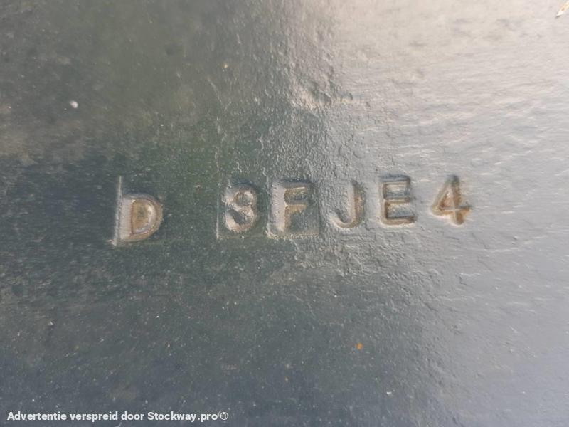 Photo Hyundai Track Pads - Robex 520 - 600mm.  image 4/5