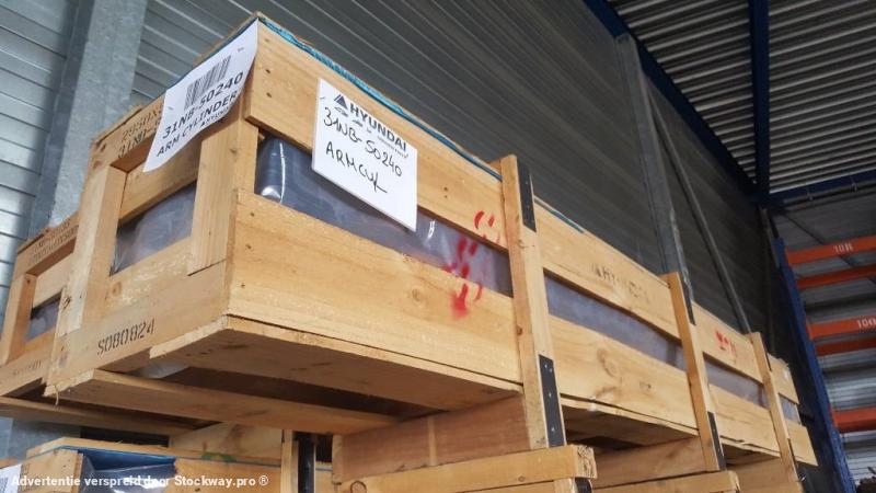 Hyundai R450 LC-3 Stick Cylinder - Robex 450LC-7, 31NB-50240