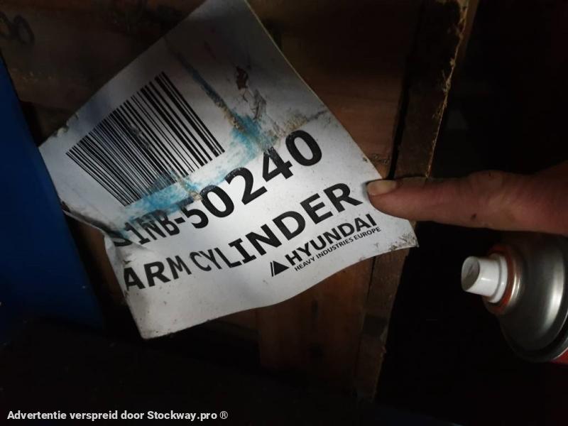 Photo Hyundai Stick Cylinder - Robex 450LC-7, 31NB-50240  image 4/4
