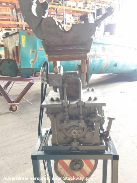 Photo Fuchs Hydraulic Loading Hook  image 4/8