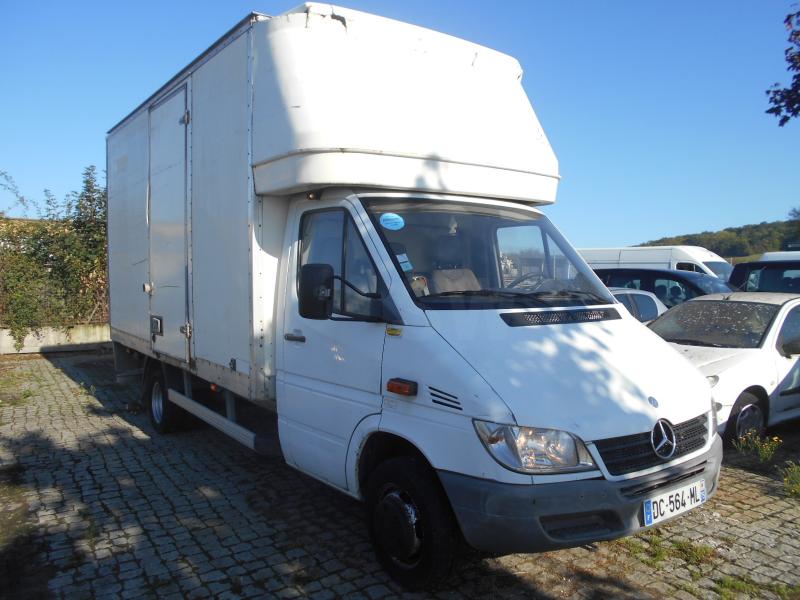 Utilitaire Mercedes 411 Caisse grand volume