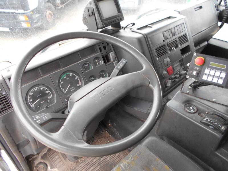 Engin de voirie Iveco Eurotech 240E26 Camion benne à ordures ménagères