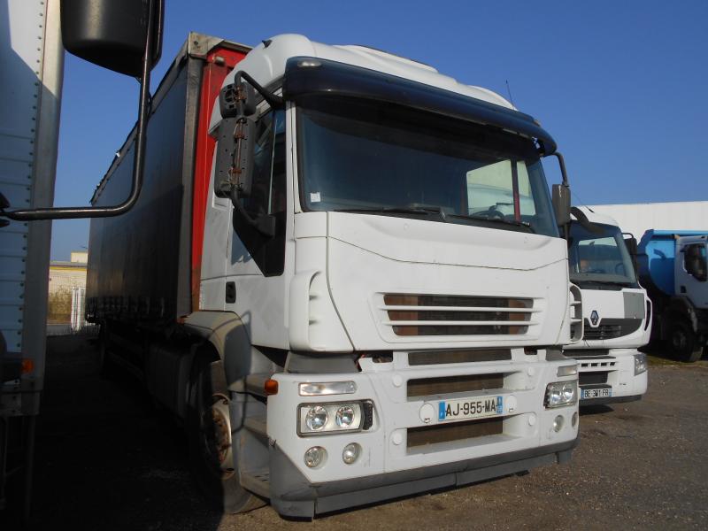 Camion Iveco Stralis 310 Rideaux coulissants PLSC (tautliner)