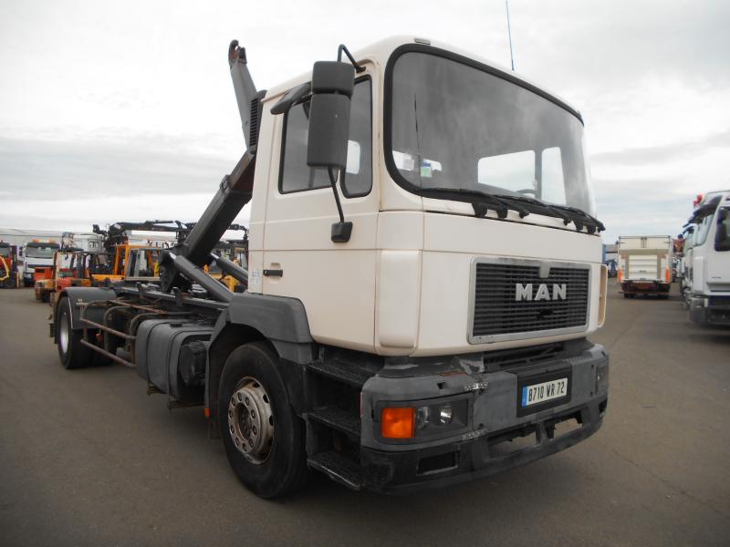 Camion MAN 19.343 Polybenne