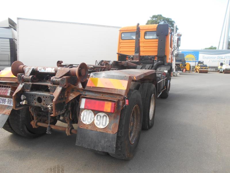 Camion MAN 32.322 Polybenne