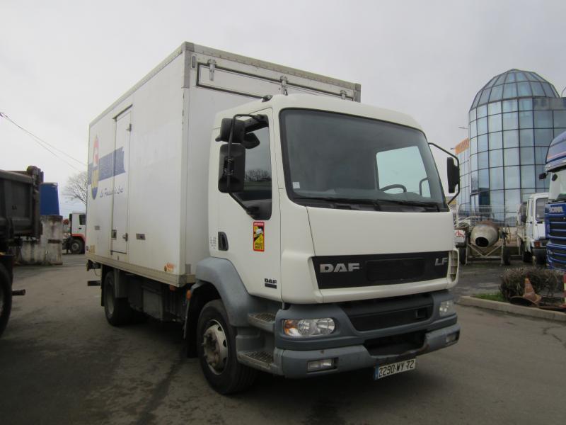 Camion DAF LF 220 Bétaillère Volaille