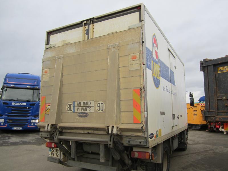 Camion DAF LF 220 Bétaillère Volaille