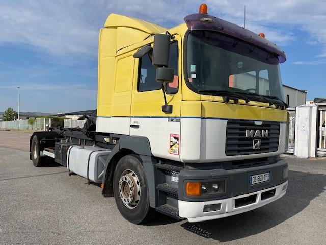 Camion MAN 19.364 Polybenne