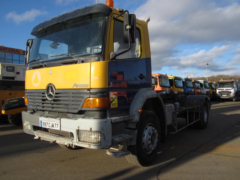 Camion Mercedes Atego 1823 Polybenne