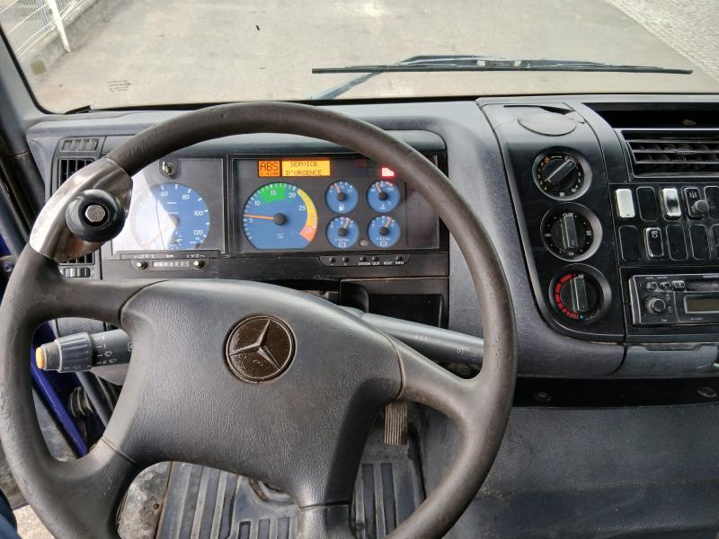 Camion Mercedes Atego 1823 Polybenne
