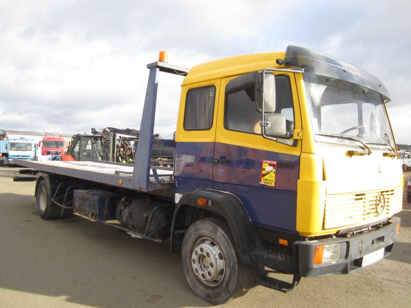 Camion Mercedes 1517 Véhicules spéciaux Dépannage