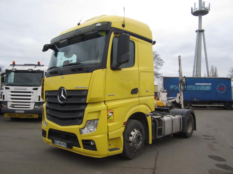 Tracteur Mercedes Actros 1845