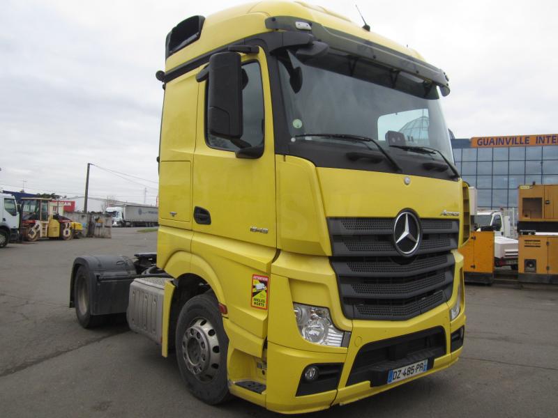 Tracteur Mercedes Actros 1845