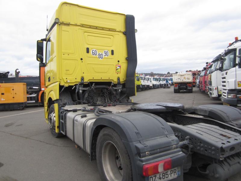 Tracteur Mercedes Actros 1845