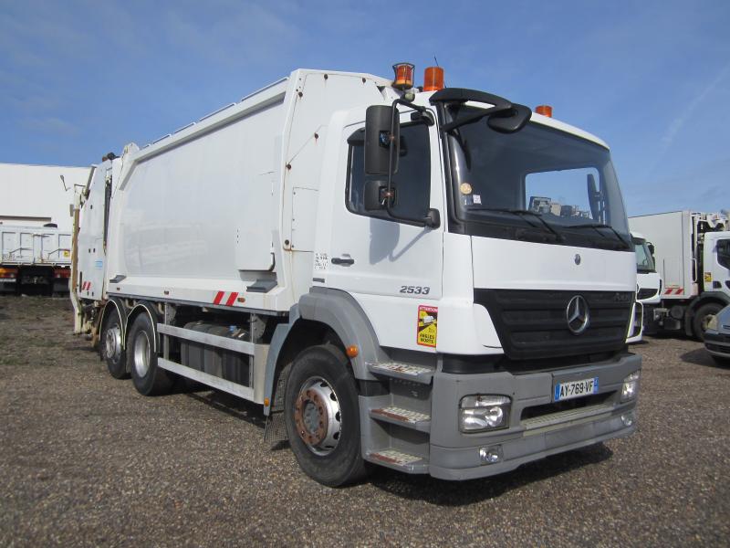 Engin de voirie Mercedes Axor 2533 Camion benne à ordures ménagères