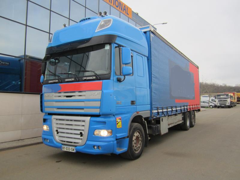 Camion DAF XF105 410 Fourgon