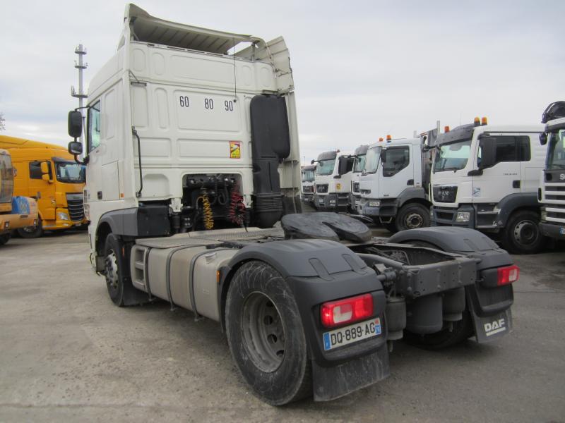 Tracteur DAF XF105 460