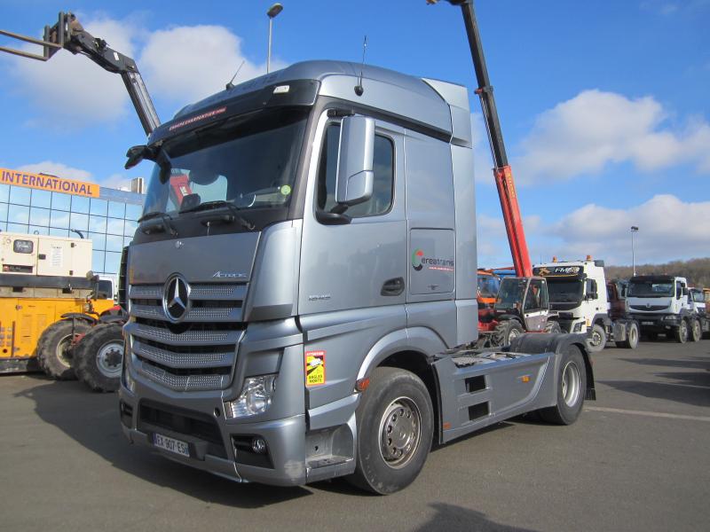 Tracteur Mercedes Actros 1845