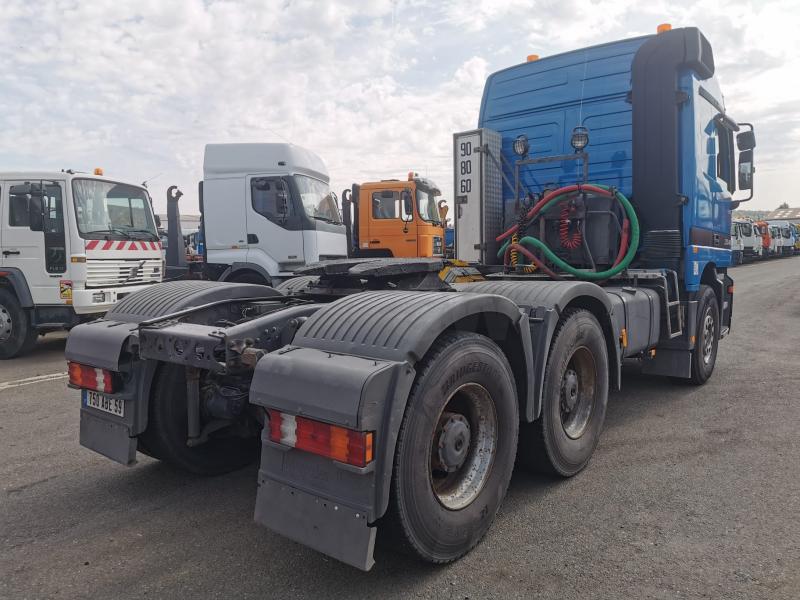 Tracteur Mercedes Actros 3348