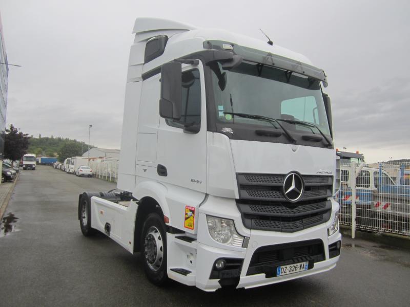 Tracteur Mercedes Actros 1845